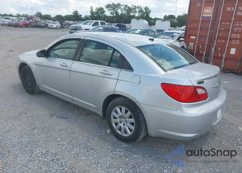 2010 Chrysler Sebring Touring z USA, uszkodzony, nr VIN 1C3CC4FB0AN236743